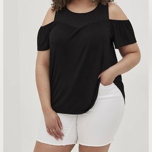 🆕NWT🔖Torrid Black Super Soft Eyelet Cold Shoulder Top - 5x